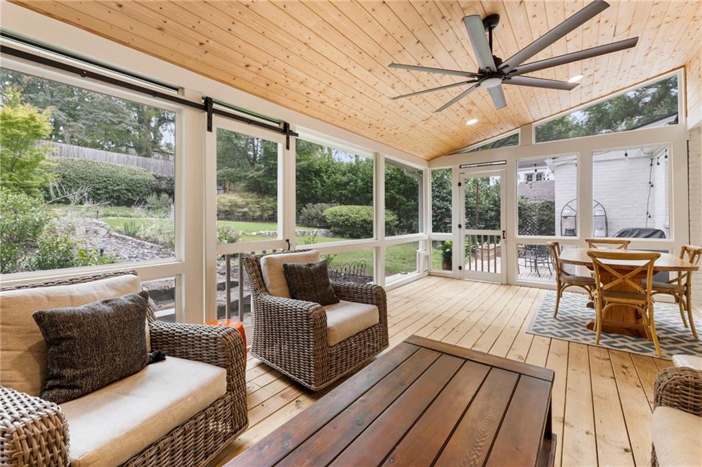 814 Highland Terrace NE