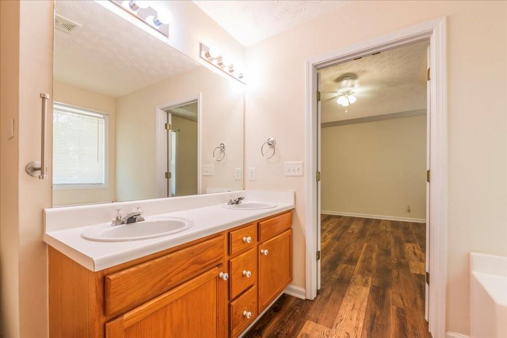 9072 Jimmy Lee Circle