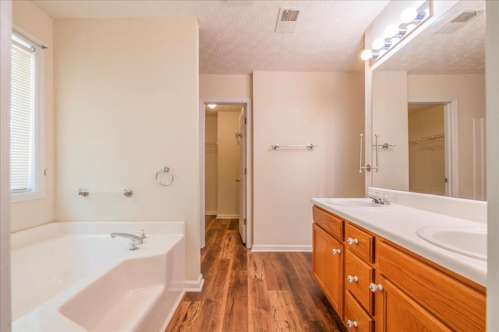 9072 Jimmy Lee Circle