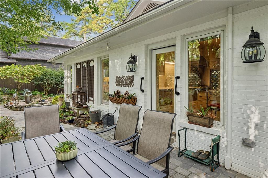 35 Demorest Avenue NE