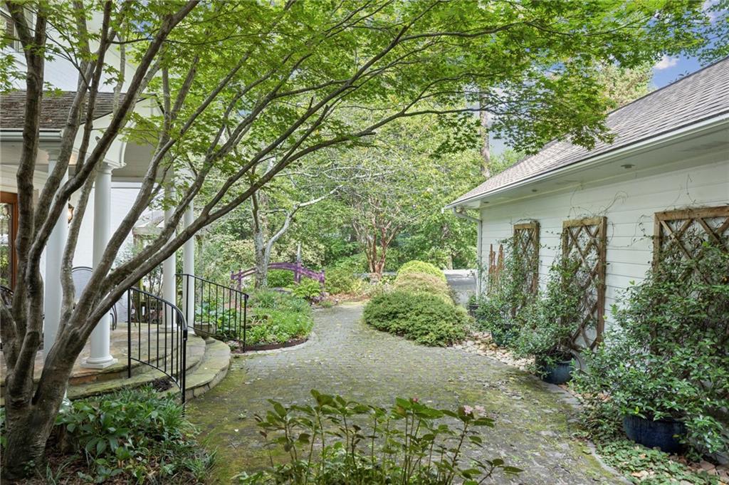 35 Demorest Avenue NE