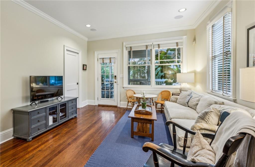 9 Roanoke Avenue NE