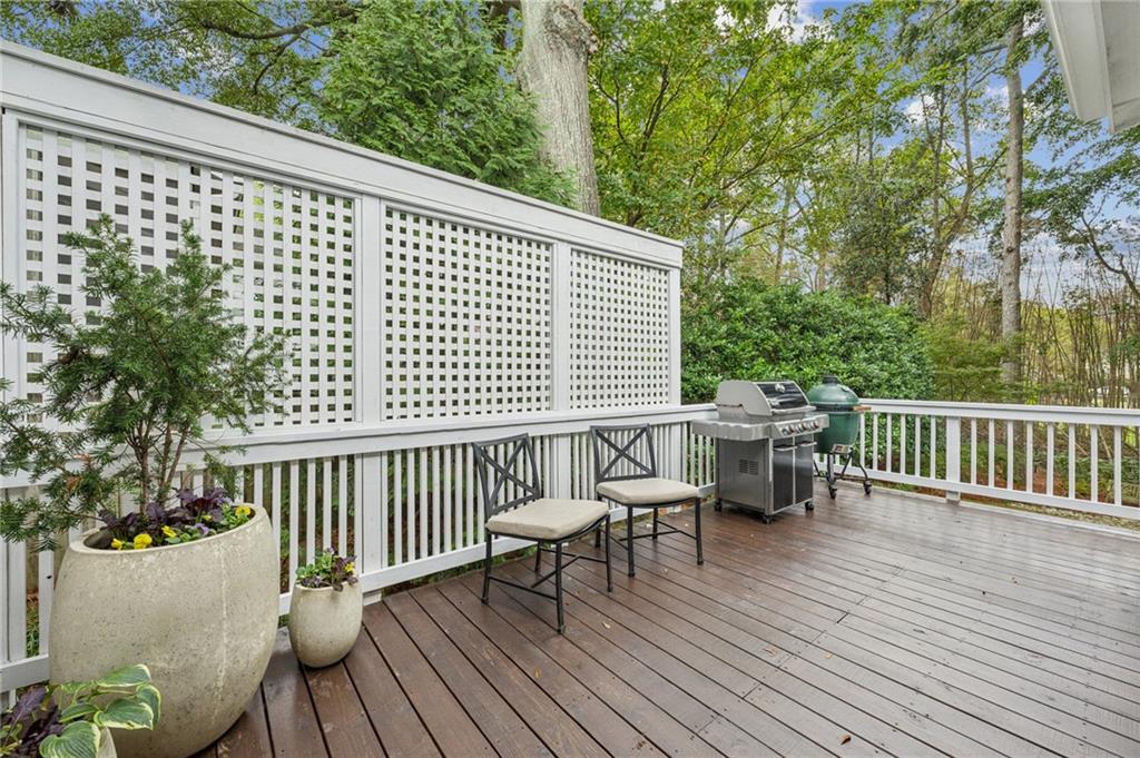 9 Roanoke Avenue NE