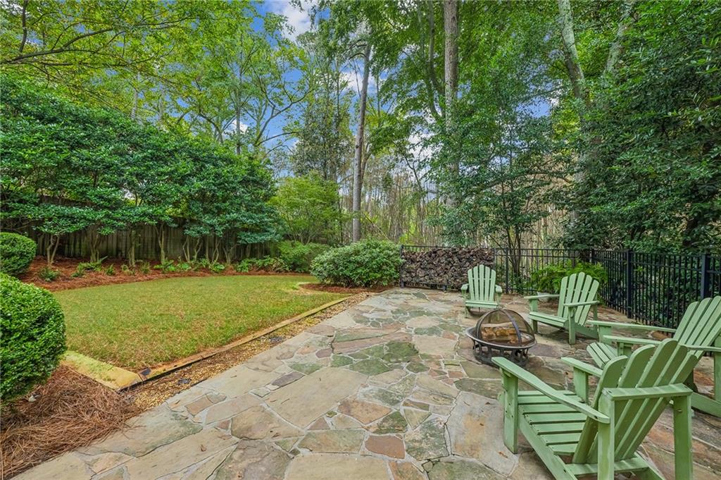 9 Roanoke Avenue NE