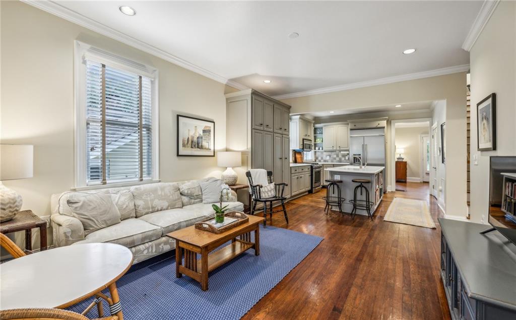 9 Roanoke Avenue NE