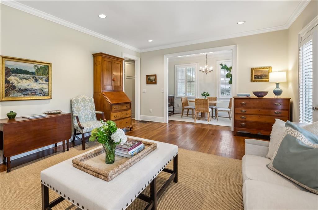 9 Roanoke Avenue NE
