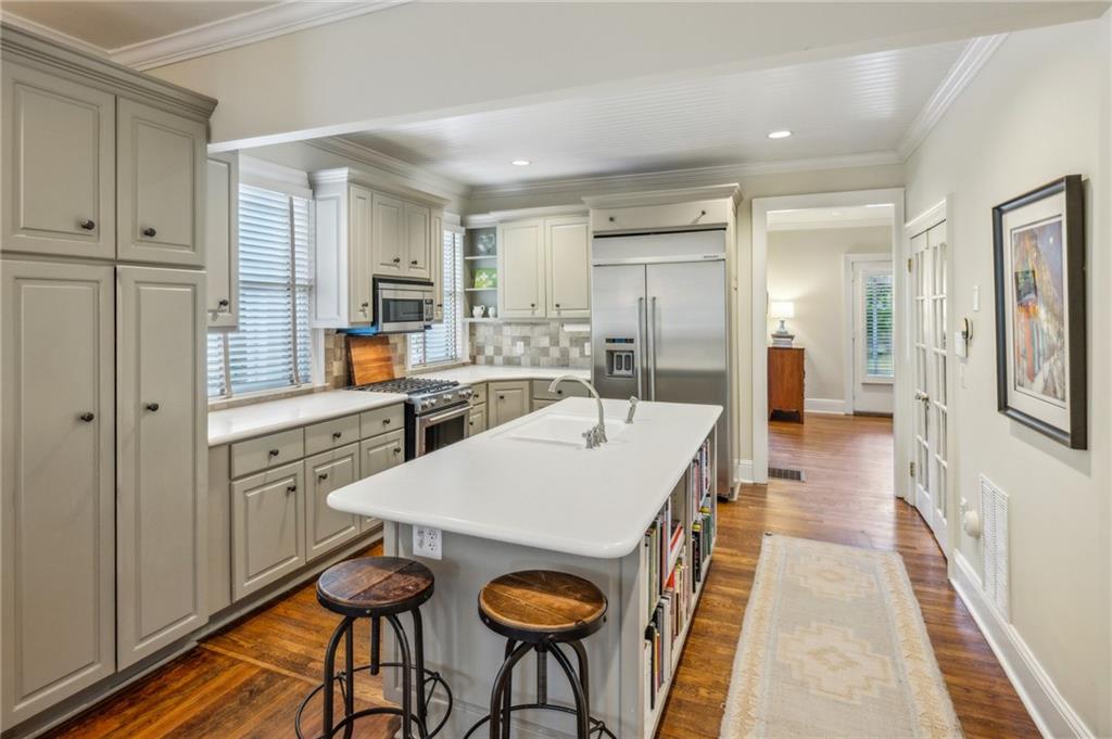 9 Roanoke Avenue NE