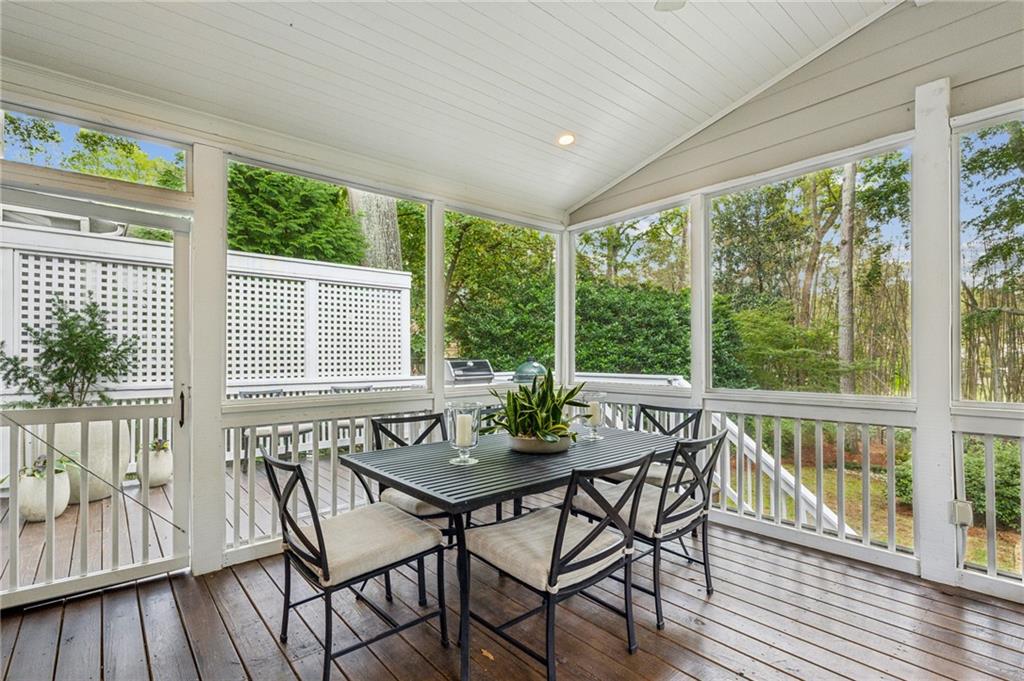 9 Roanoke Avenue NE