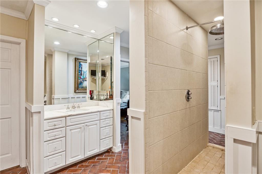 536 Manor Ridge Drive NW