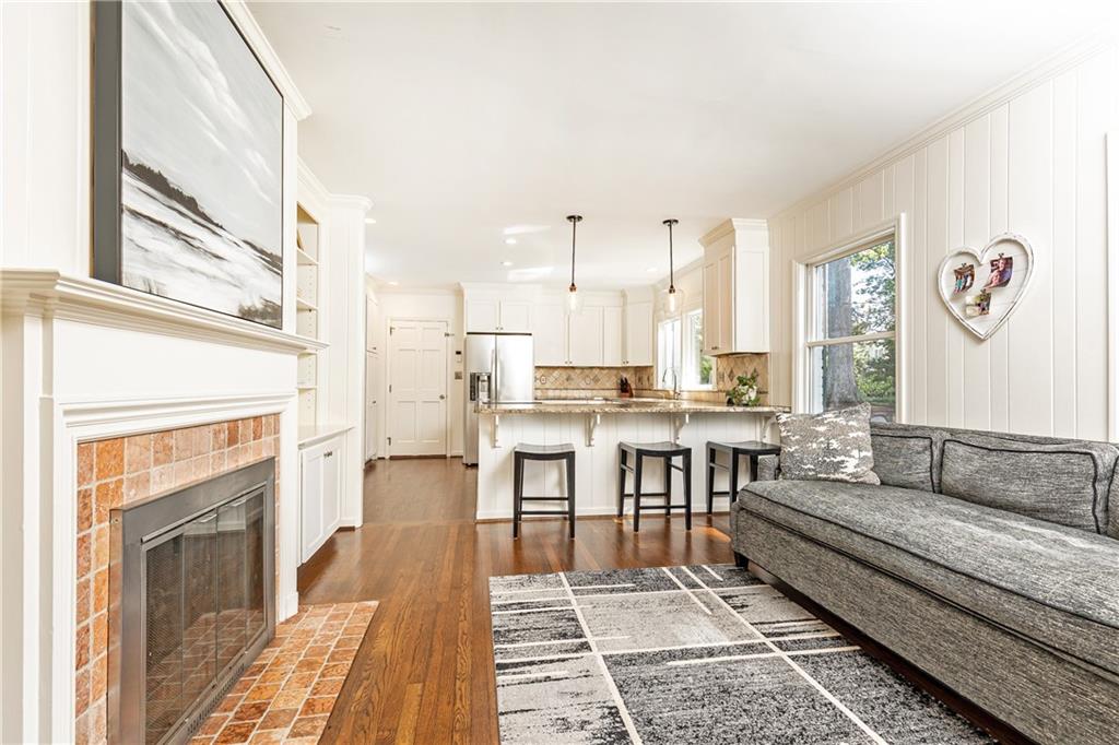 3766 N Stratford Road NE