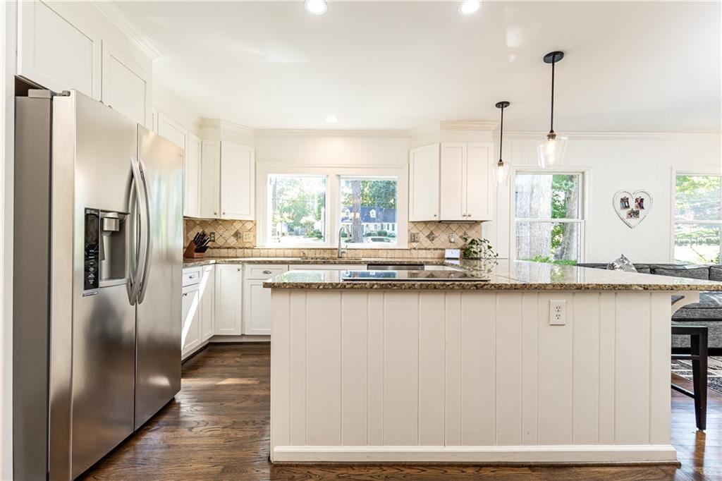 3766 N Stratford Road NE