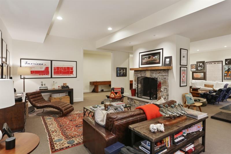 919 Buckingham Circle NW