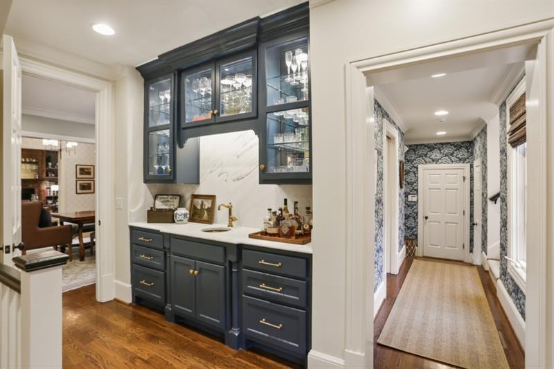 919 Buckingham Circle NW