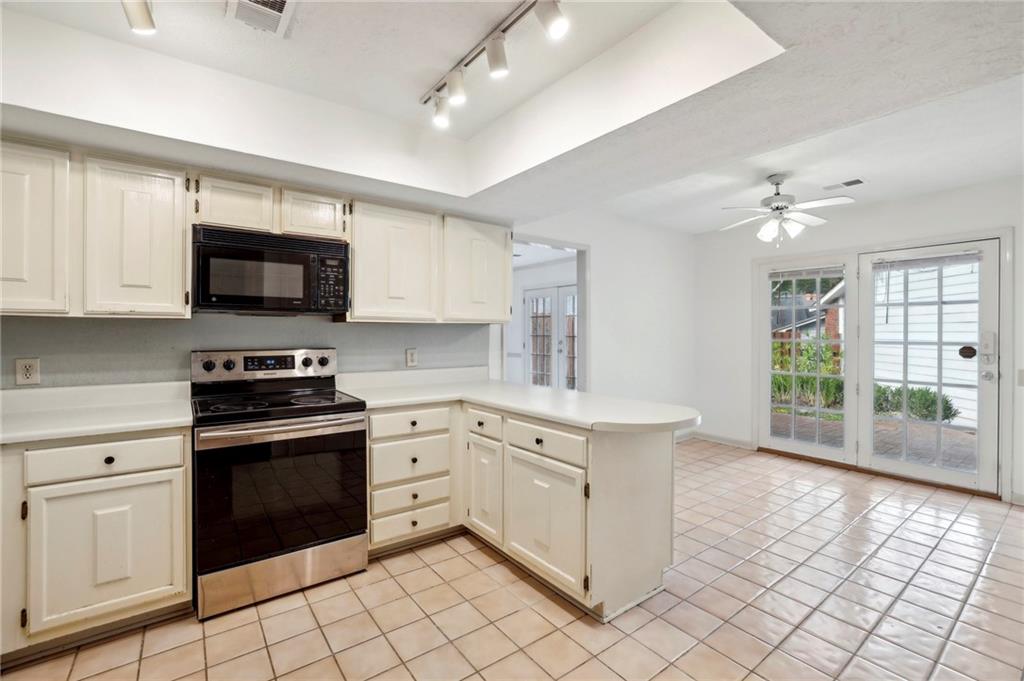 803 Dunwoody Chace