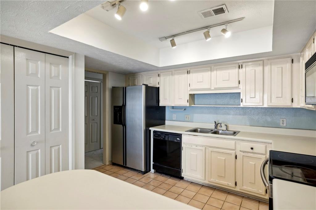 803 Dunwoody Chace