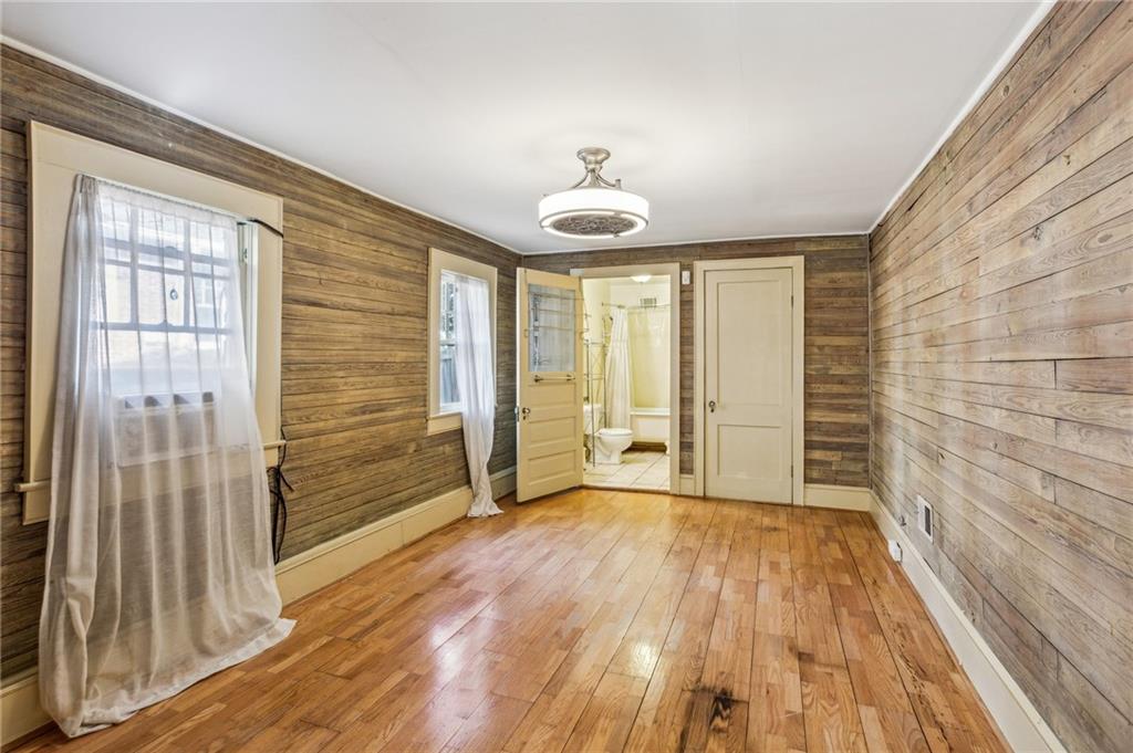 1151 Rosedale Drive NE