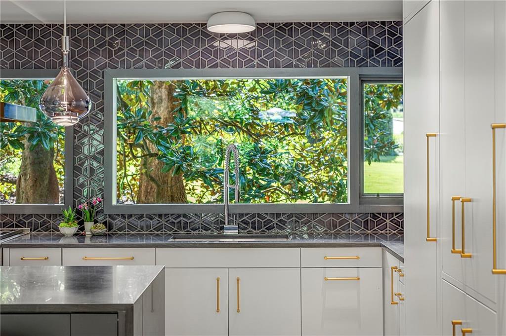 1355 Wesley Parkway NW