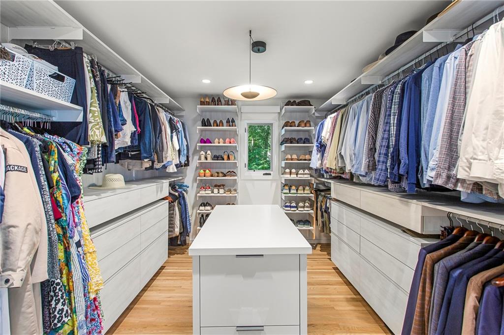 1355 Wesley Parkway NW