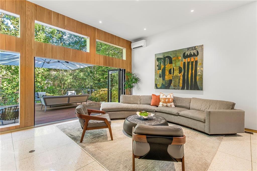 1355 Wesley Parkway NW