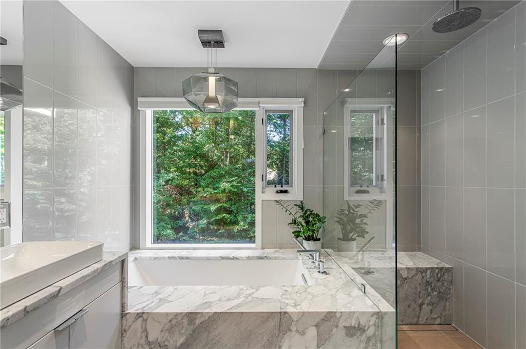 1355 Wesley Parkway NW