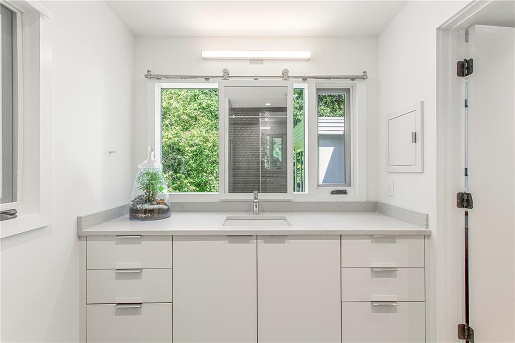 1355 Wesley Parkway NW