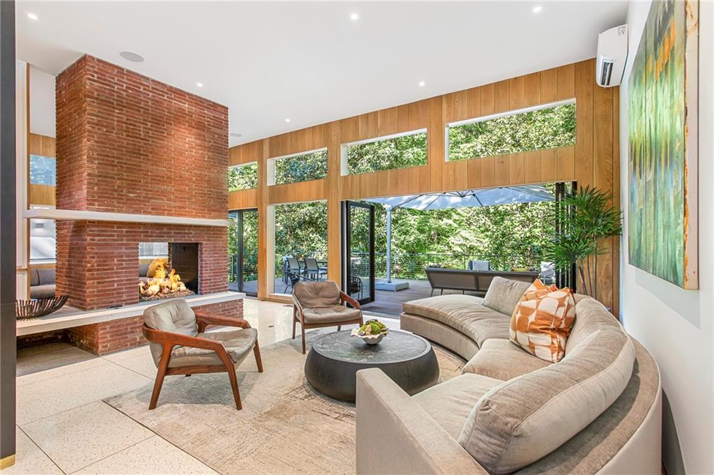 1355 Wesley Parkway NW