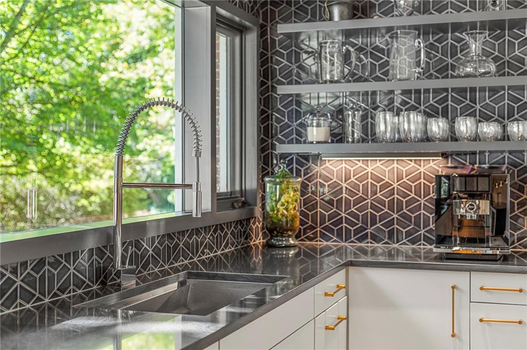 1355 Wesley Parkway NW