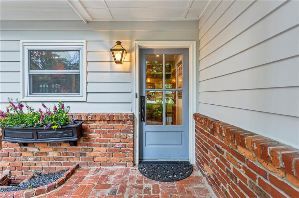 2092 Brookview Drive NW