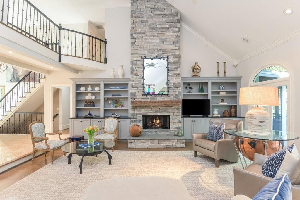 825 Marseilles Drive