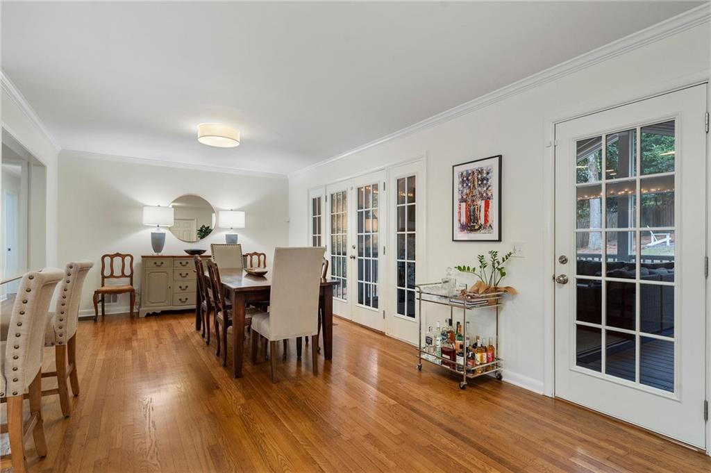 2876 Cravenridge Drive NE