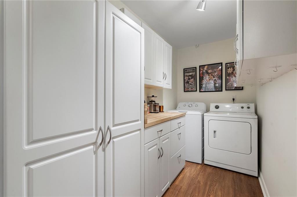 2876 Cravenridge Drive NE