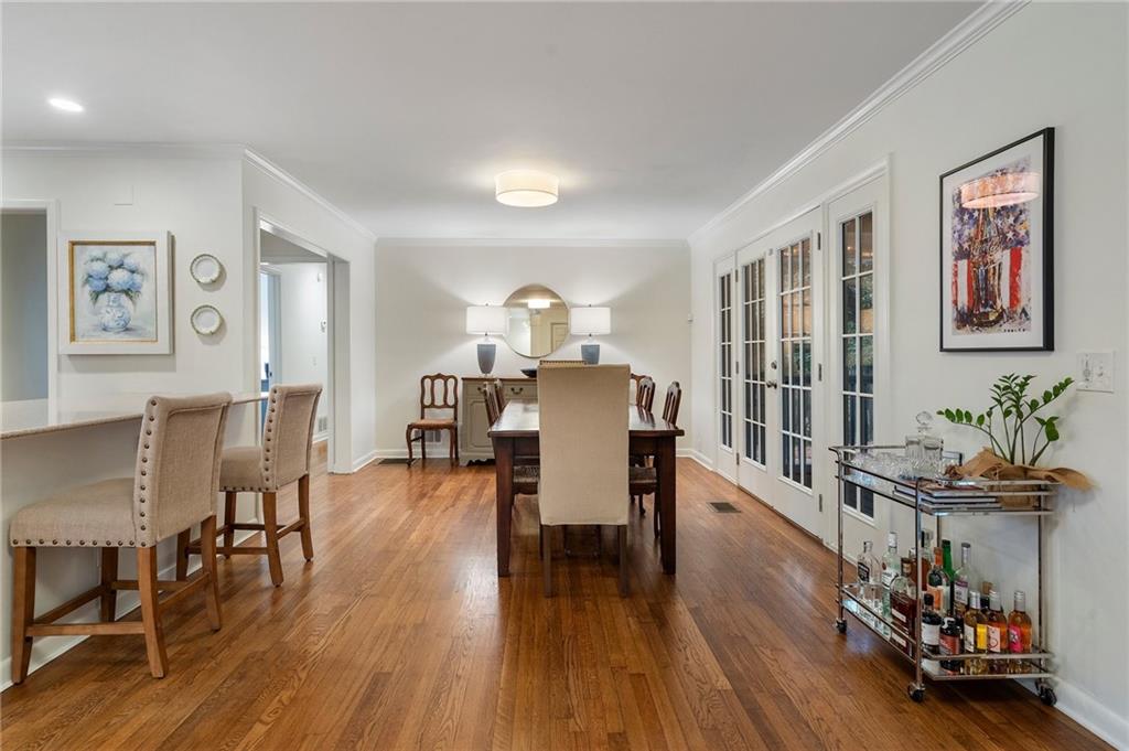 2876 Cravenridge Drive NE