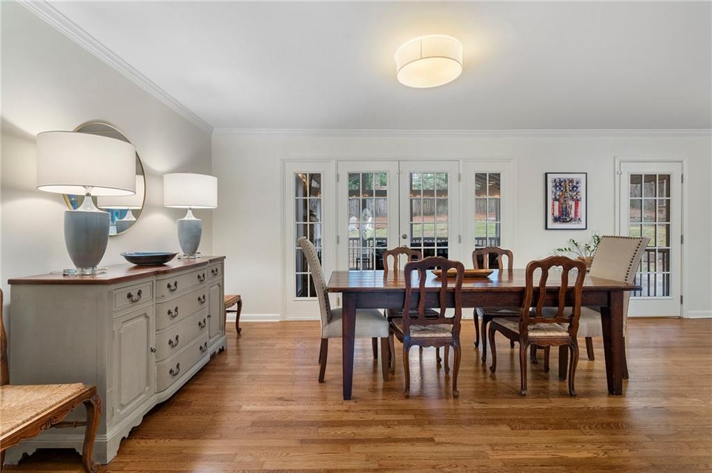 2876 Cravenridge Drive NE