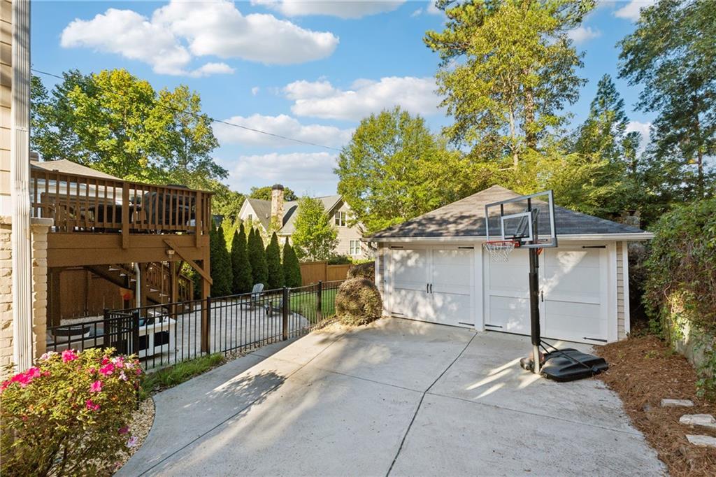 2108 Mckinley Road NW