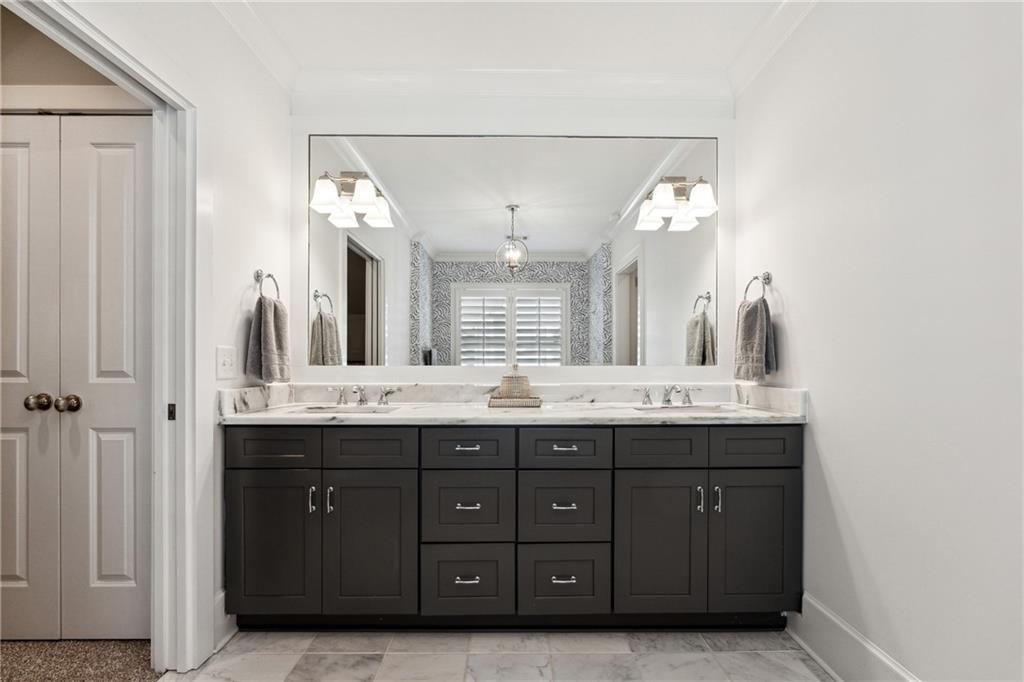 2108 Mckinley Road NW