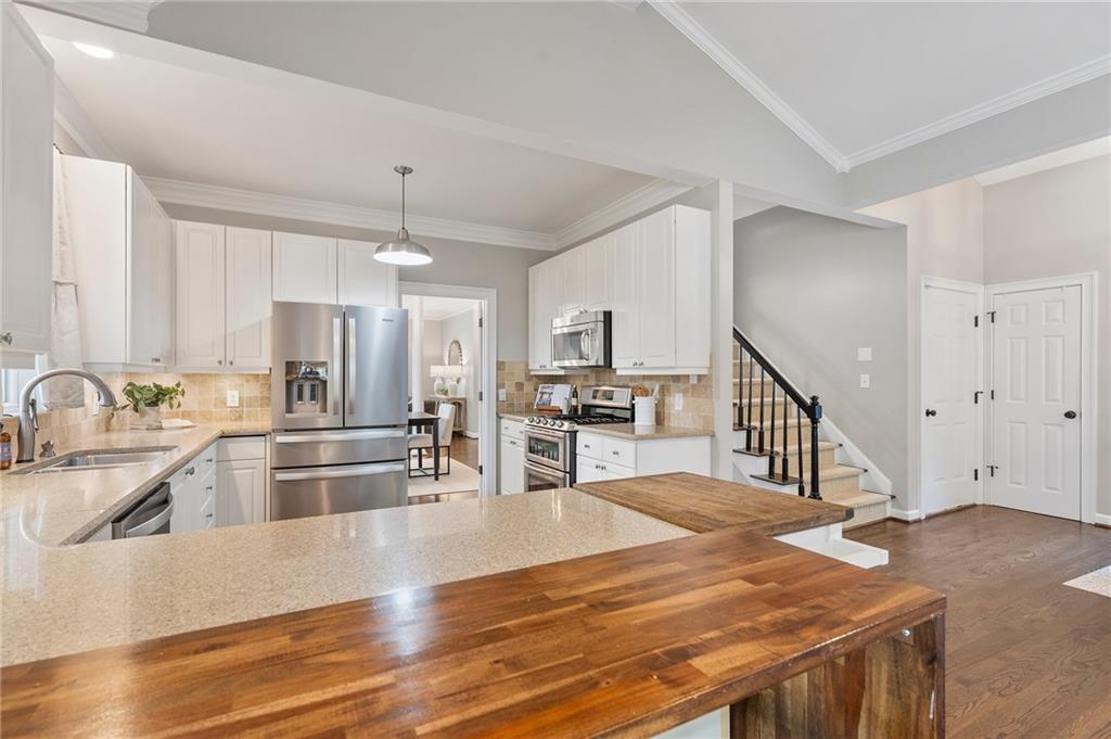 201 Nelson Ferry Road