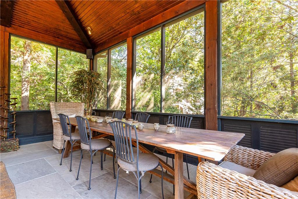 45 Montclair Drive NE