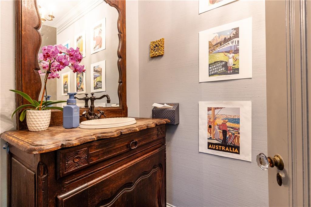 45 Montclair Drive NE