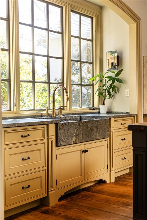 45 Montclair Drive NE