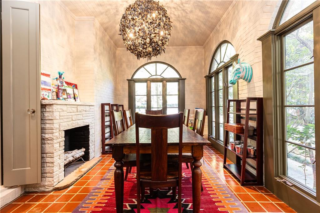 45 Montclair Drive NE