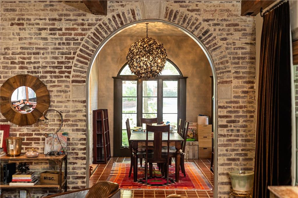 45 Montclair Drive NE