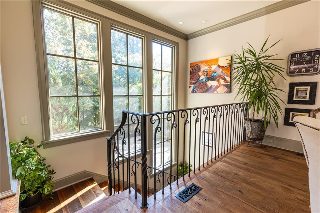 45 Montclair Drive NE