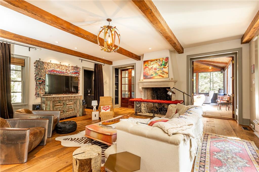 45 Montclair Drive NE