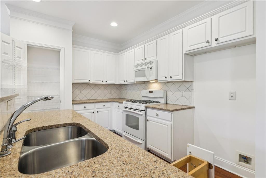 1910 Cedar Glenn Way Unit 4302