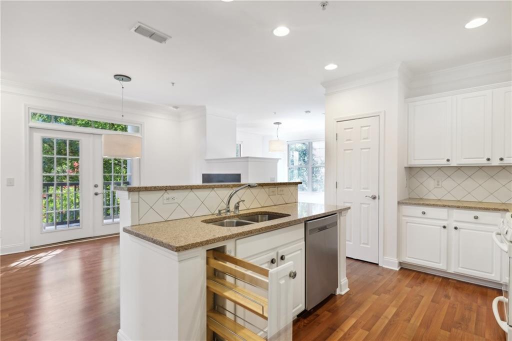 1910 Cedar Glenn Way Unit 4302