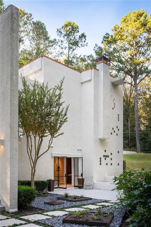 1028 Nawench Drive NW