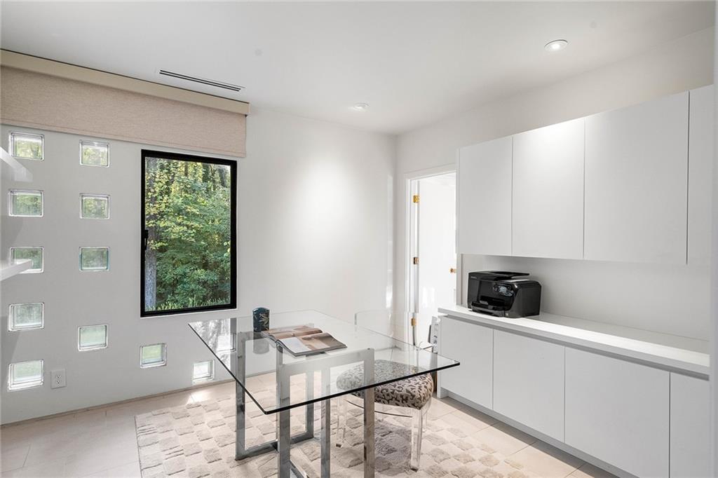 1028 Nawench Drive NW