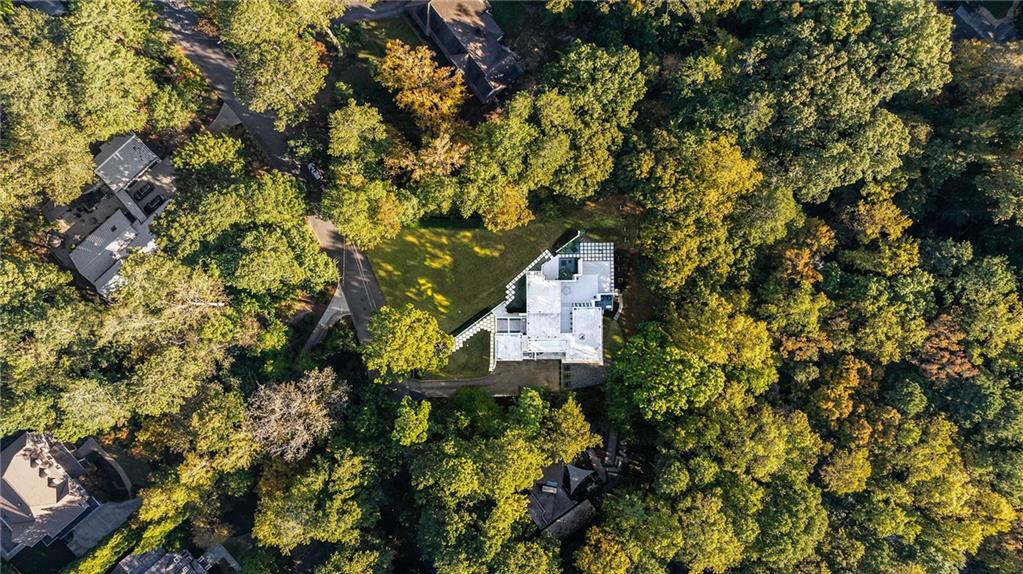 1028 Nawench Drive NW