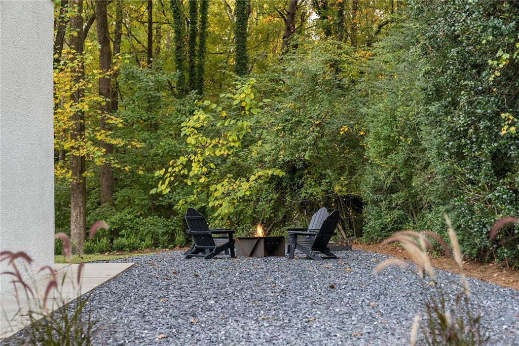 1028 Nawench Drive NW