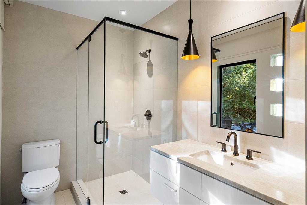 1028 Nawench Drive NW